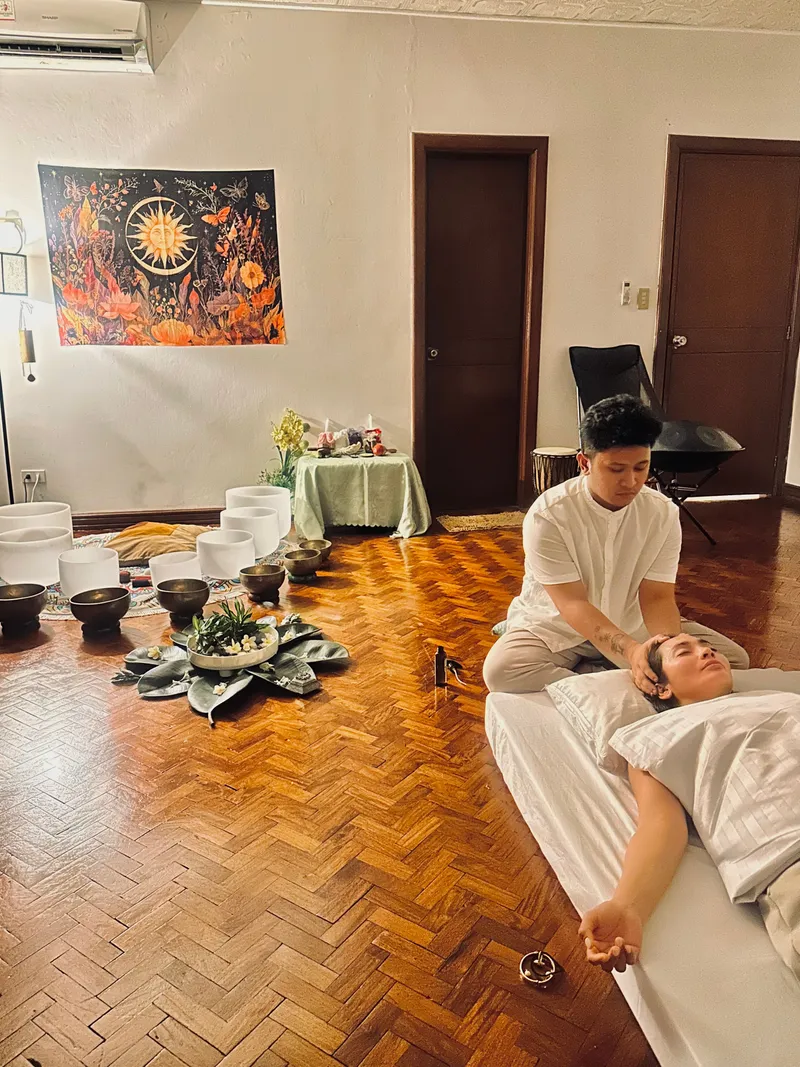 Private energy clearing: a calm hands-on healing session to clear, restore, and rebalance energy